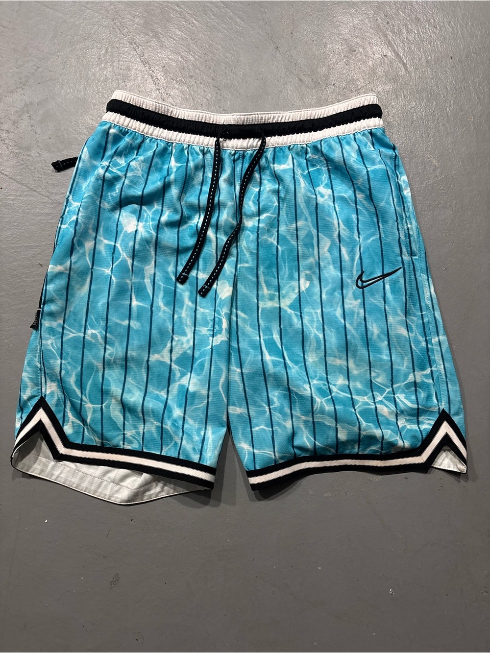 Nike Men’s Aqua Blue Water-Print Athletic Shorts with Black Trim